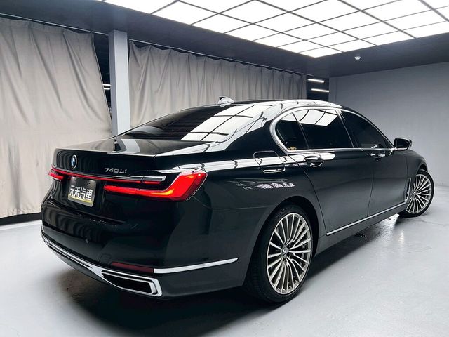BMW寶馬 740LI  第6張相片