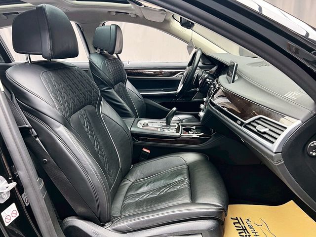BMW寶馬 740LI  第12張相片