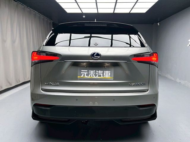 LEXUS凌志 NX300H  第5張相片