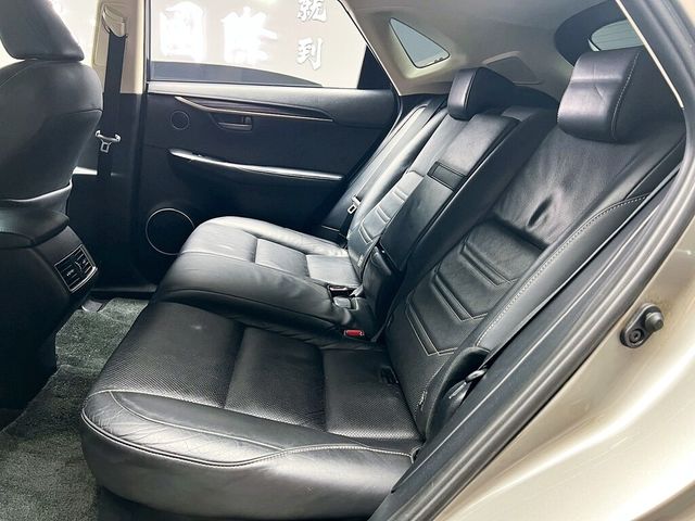 LEXUS凌志 NX300H  第13張相片