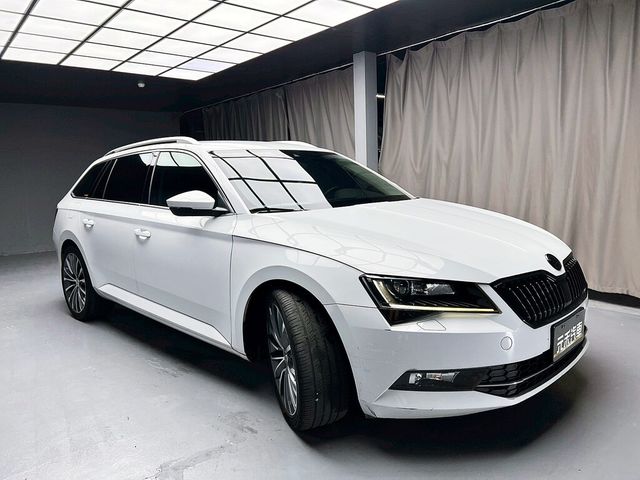 SKODA司科達 SUPERB COMBI  第3張相片