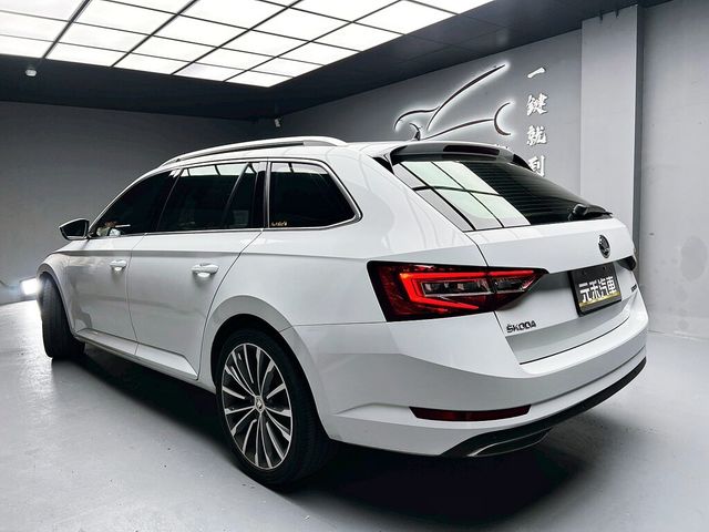 SKODA司科達 SUPERB COMBI  第4張相片
