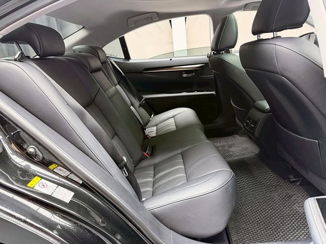LEXUS凌志 ES200  第14張相片