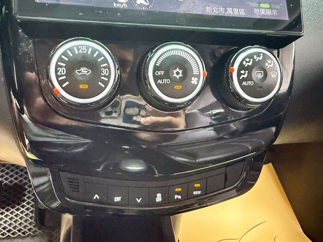 MITSUBISHI三菱 COLT PLUS  第17張相片