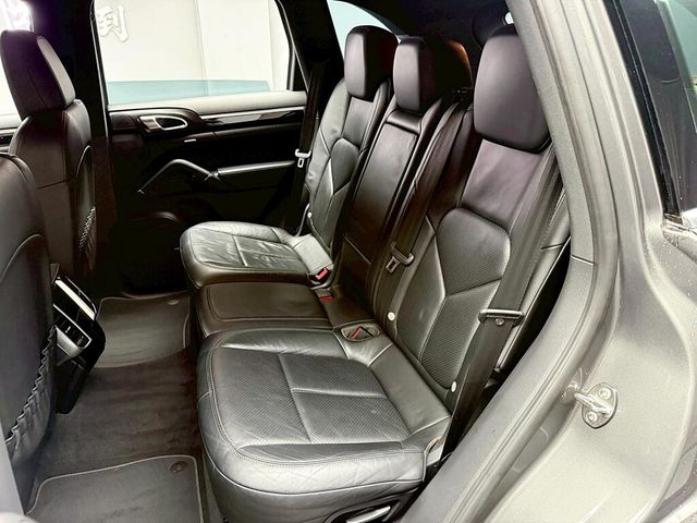 PORSCHE保時捷 CAYENNE  第13張相片