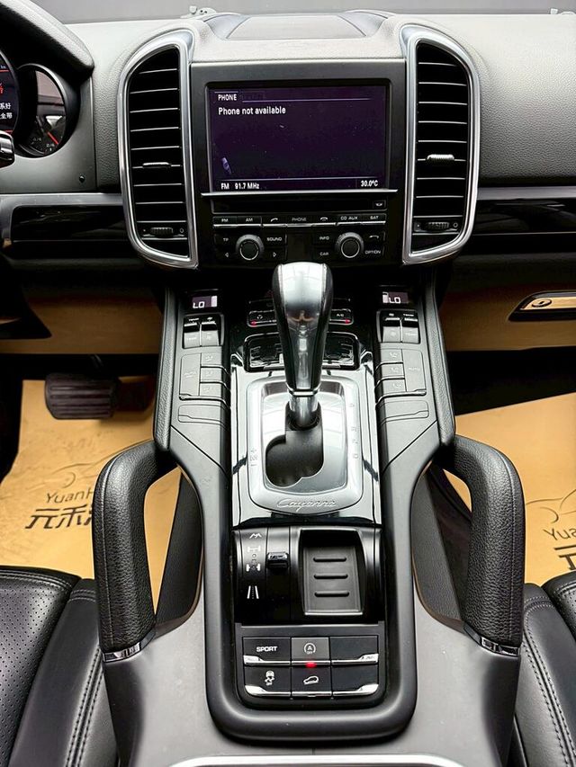 PORSCHE保時捷 CAYENNE  第16張相片