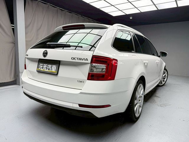 SKODA司科達 OCTAVIA COMBI  第6張相片