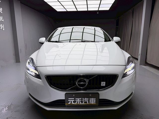 VOLVO富豪 V40  第2張相片