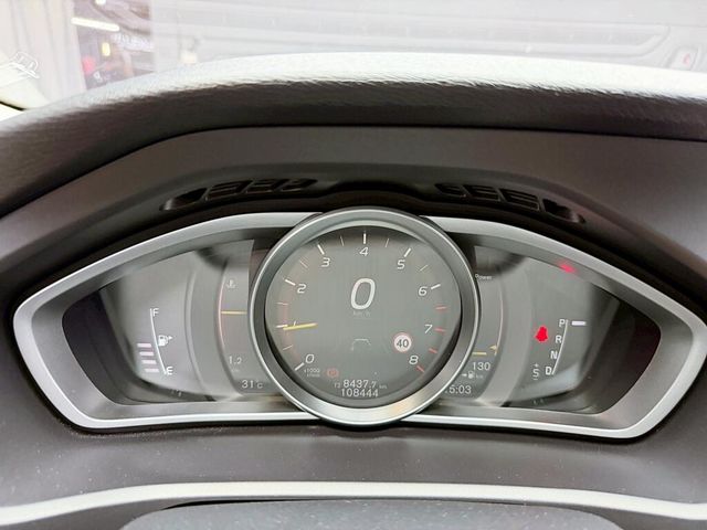VOLVO富豪 V40  第10張相片