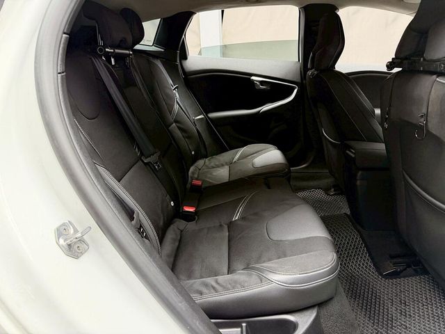 VOLVO富豪 V40  第14張相片