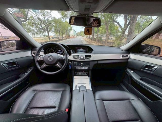 E-CLASS W212  第7張相片