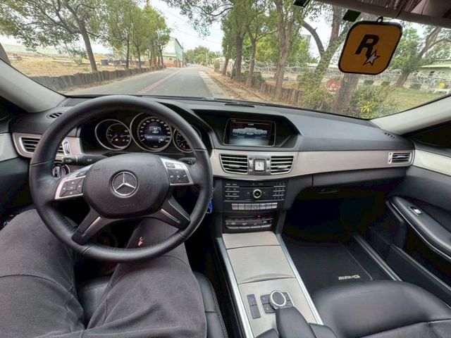 E-CLASS W212  第8張相片