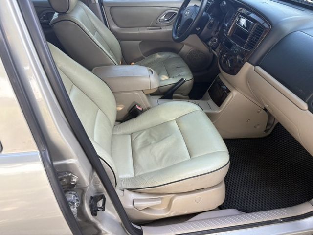 稀有十萬內4WD休旅車 已整理多項耗材  第9張相片