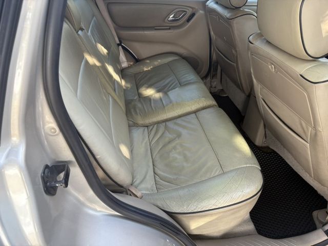 稀有十萬內4WD休旅車 已整理多項耗材  第10張相片