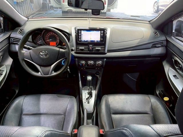 原鈑件 一手車 特殊橙黃色 五門代步首選  第5張相片