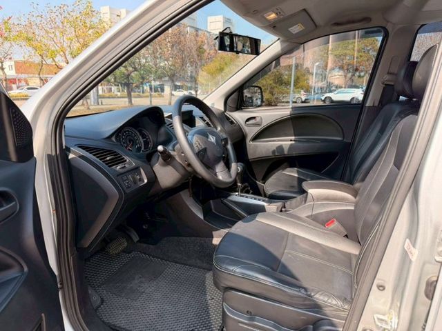 認證車 交車前送一年/兩萬公里 五大系統保固+大保養  第10張相片