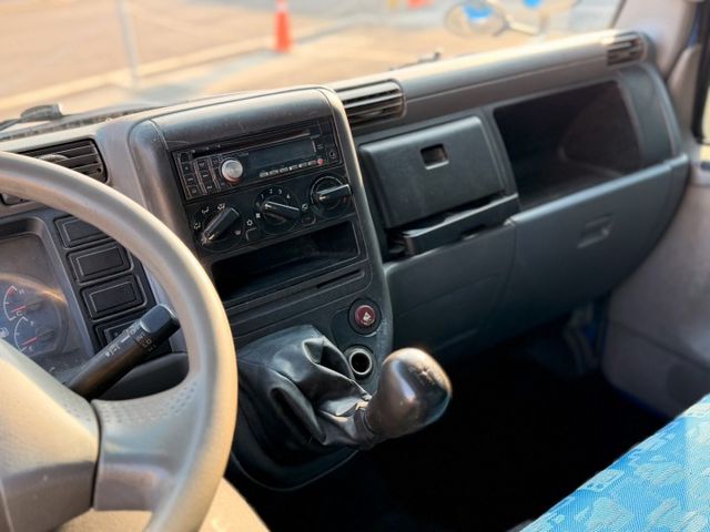 11.5呎 四期最好用 僅跑25萬 引擎 冷氣 耗材 底盤都整理完畢 還有尾門  第7張相片