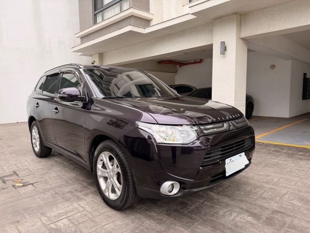 原鈑件 認證車 新車90.9萬 2.4大馬力大空間休旅車 現售23.8  第2張相片