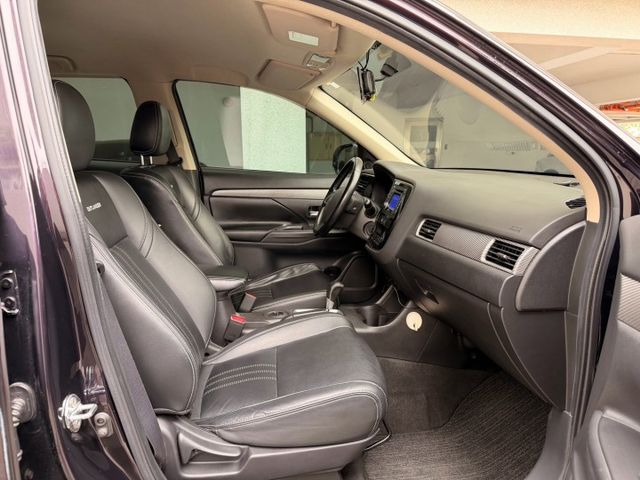 原鈑件 認證車 新車90.9萬 2.4大馬力大空間休旅車 現售23.8  第12張相片