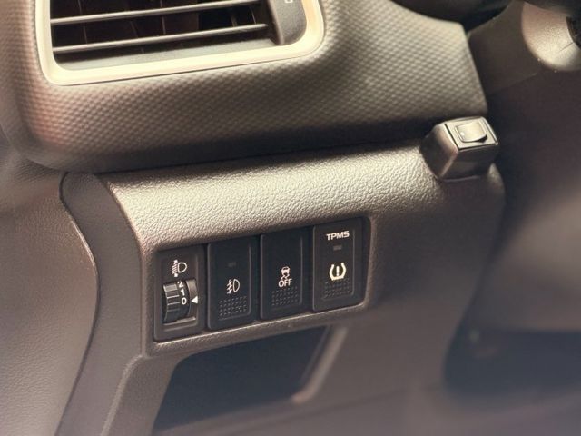 歐洲原裝進口小休旅 撞擊測試5星 安全/省油/大空間 重點僅跑6.9萬  第10張相片