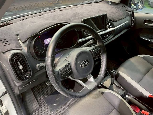 最強進口小車 內裝質感滿分 3.67米車長 原鈑件 認證車 一手漂亮車  第8張相片