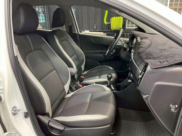 最強進口小車 內裝質感滿分 3.67米車長 原鈑件 認證車 一手漂亮車  第10張相片