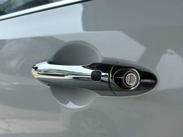 最強進口小車 內裝質感滿分 3.67米車長 原鈑件 認證車 一手漂亮車  第13張相片