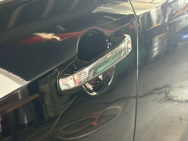 里程僅跑4.5萬 高規版本新車95.9萬 原鈑件 認證車 內外氣氛佳 配備齊全  第16張相片