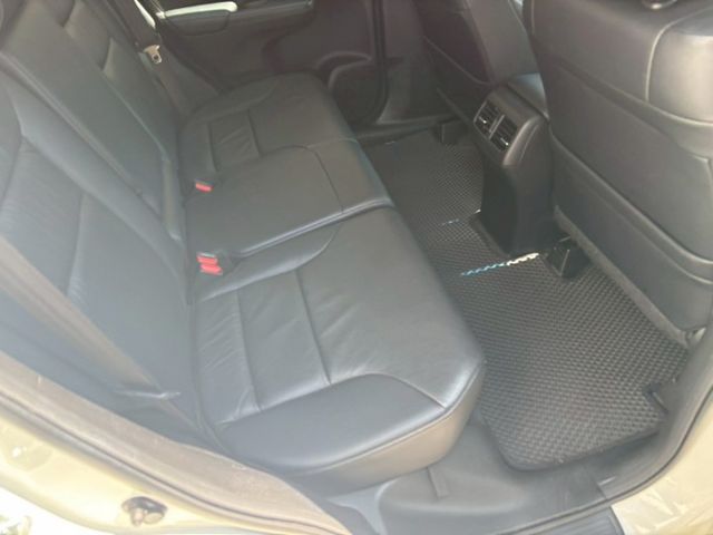 2.4 VTI-S 實車實價 內外超漂亮 已更換5隻全新正廠引擎腳(花費2萬)  第15張相片