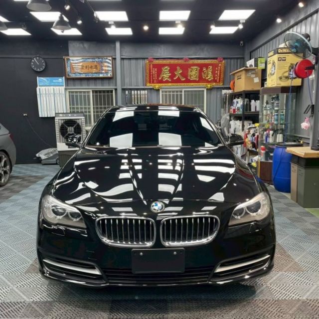 F10 520d 僅跑13.8萬 超省油 黑色寶馬5頭超漂亮  第1張相片