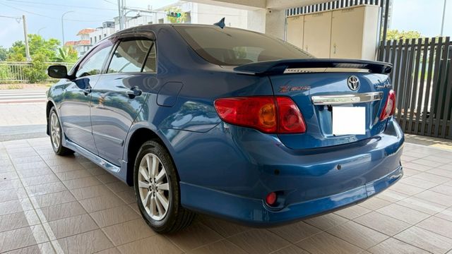 10代稀有Z版 多樣實用配備 遮風避雨代步車  第4張相片