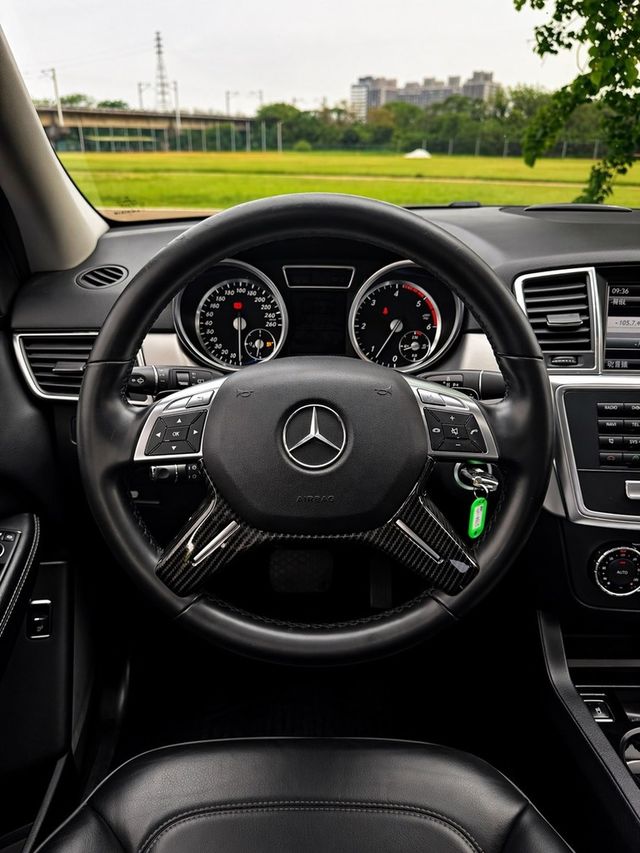 M-BENZ賓士 ML350  第8張相片