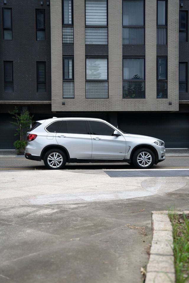 BMW寶馬 X5 XDRIVE30D  第2張相片