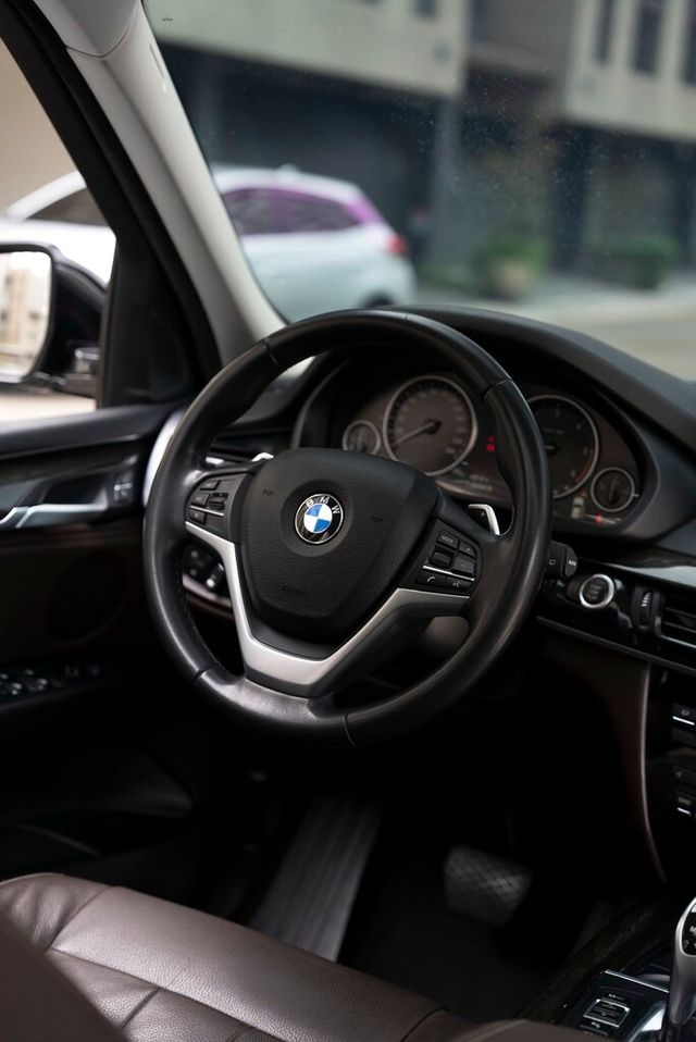 BMW寶馬 X5 XDRIVE30D  第6張相片