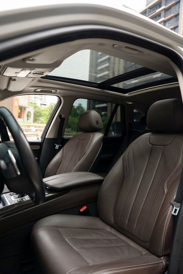 BMW寶馬 X5 XDRIVE30D  第7張相片
