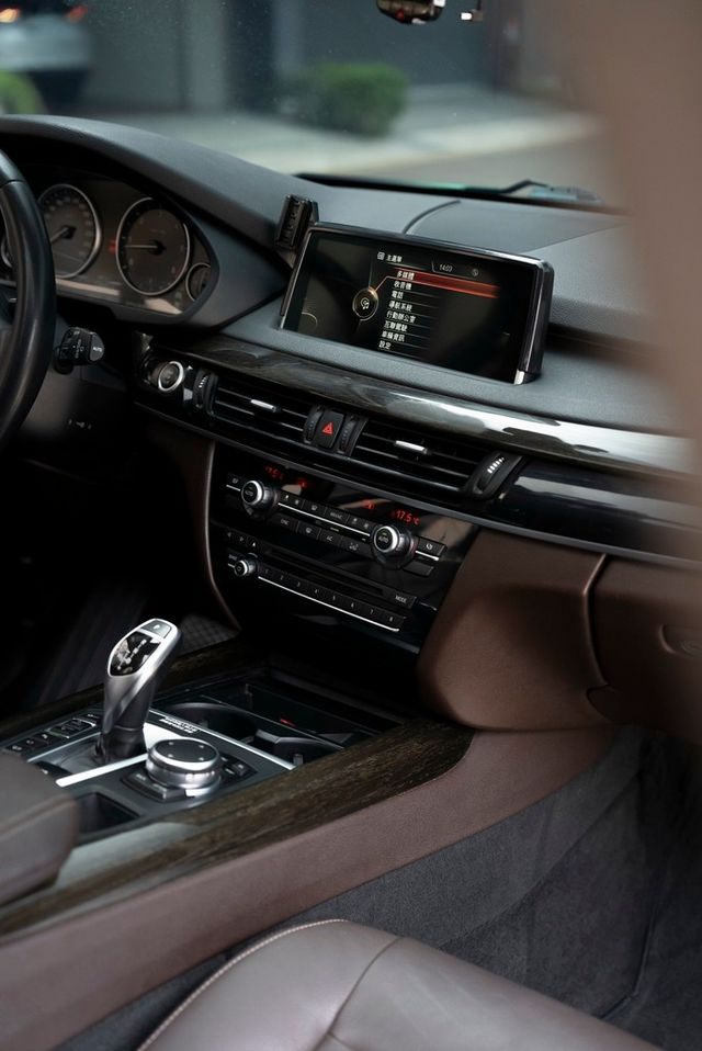 BMW寶馬 X5 XDRIVE30D  第14張相片