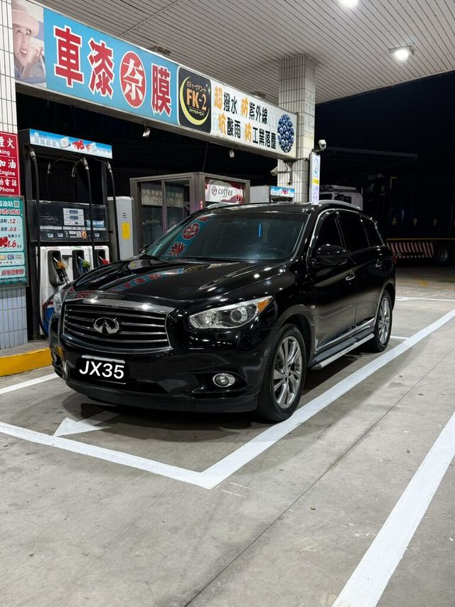 NISSAN日產 SERENA Q-RV  第2張相片