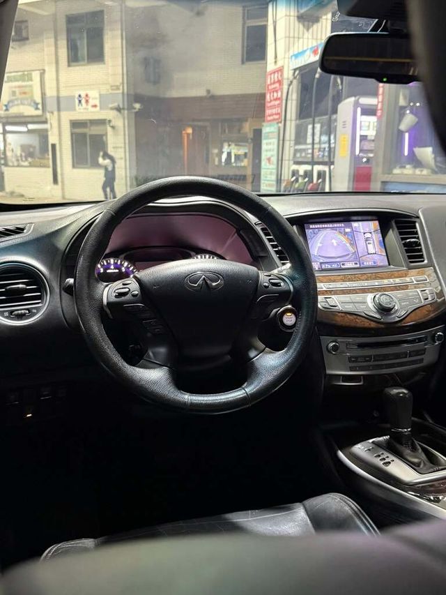 NISSAN日產 SERENA Q-RV  第10張相片