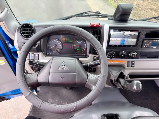 MITSUBISHI三菱 CANTER  第6張相片