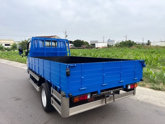 MITSUBISHI三菱 CANTER  第4張相片