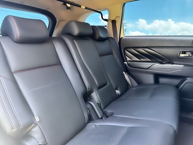 MITSUBISHI三菱 OUTLANDER  第14張相片