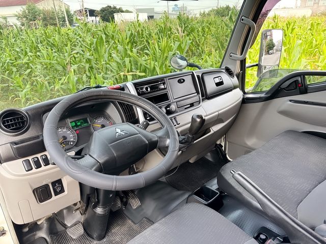 MITSUBISHI三菱 CANTER  第7張相片