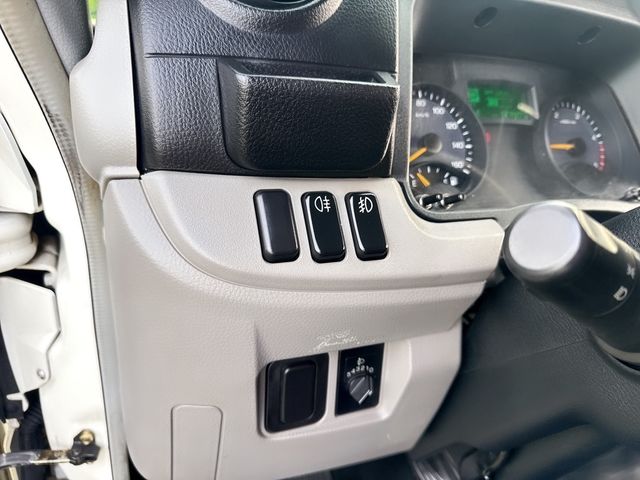 MITSUBISHI三菱 CANTER  第8張相片