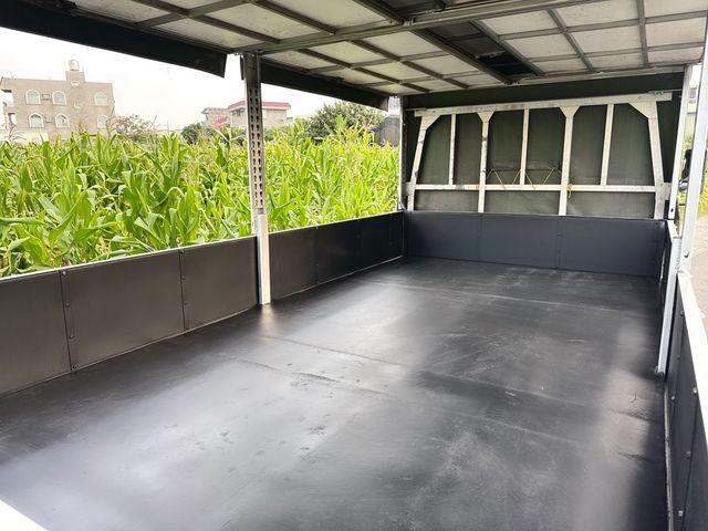 MITSUBISHI三菱 CANTER  第11張相片