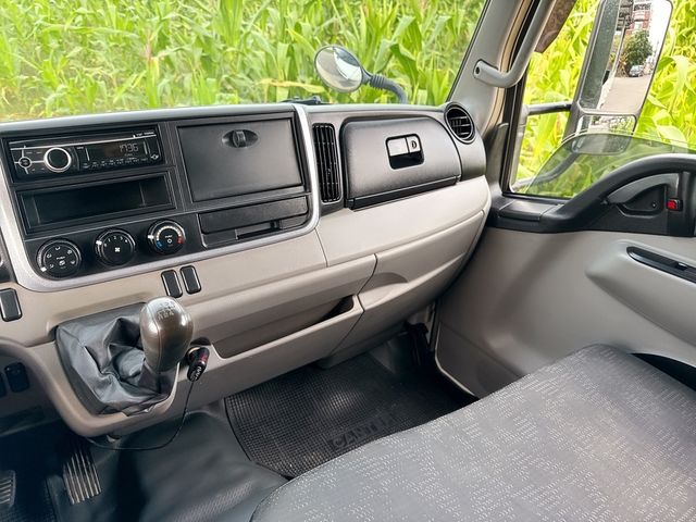 MITSUBISHI三菱 CANTER  第16張相片