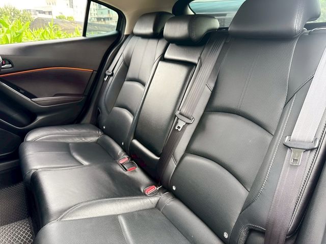 MAZDA馬自達 MAZDA 3  第18張相片