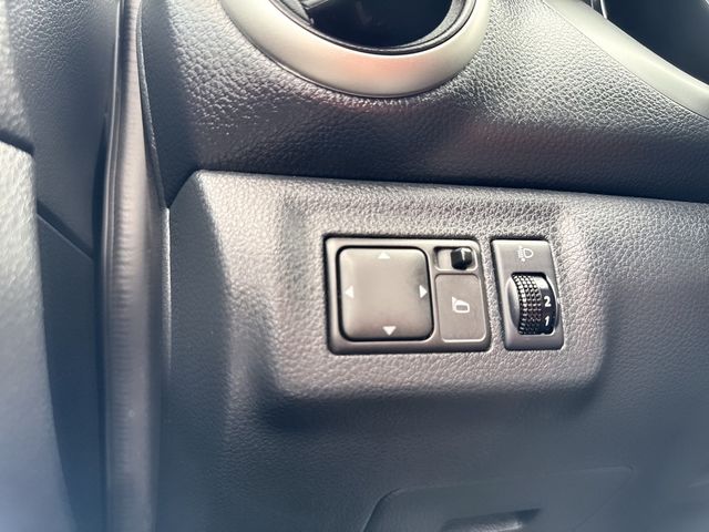 NISSAN日產 LIVINA  第7張相片