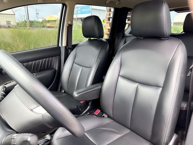 NISSAN日產 LIVINA  第12張相片