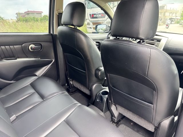 NISSAN日產 LIVINA  第16張相片