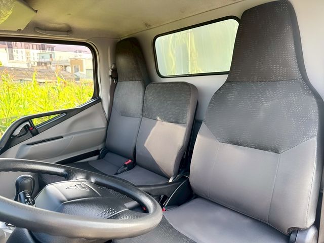 MITSUBISHI三菱 CANTER  第9張相片